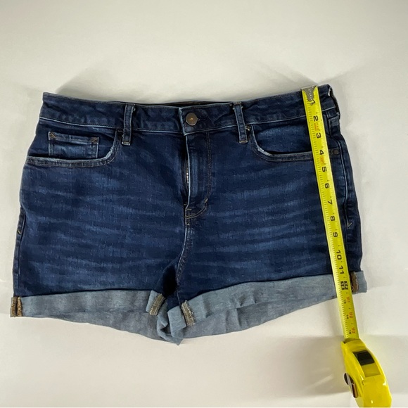 A.N.A (a new approach) Mid-Rise 3.5” Inseam Womens Shortie Denim Shorts | 14 - Picture 9 of 10
